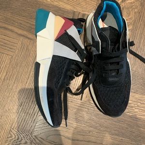 Size 7.5 via spiga running shoe sneakers